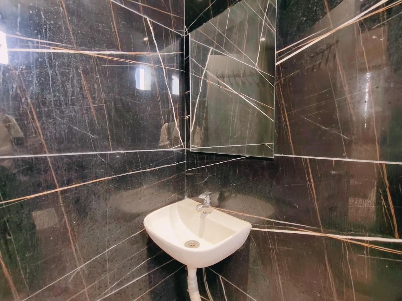 Hotel Pragati Inn Ахмаднагар Екстериор снимка