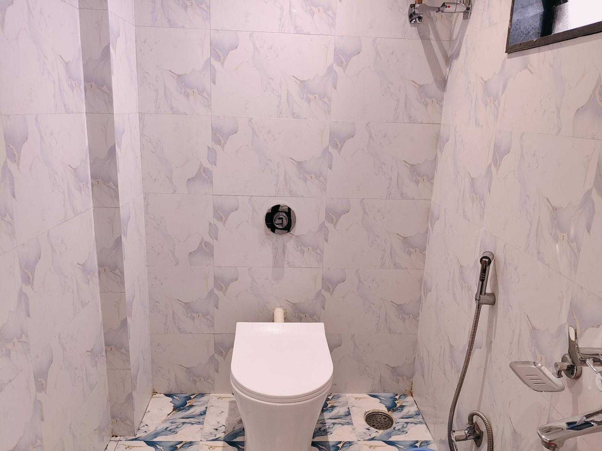 Hotel Pragati Inn Ахмаднагар Екстериор снимка