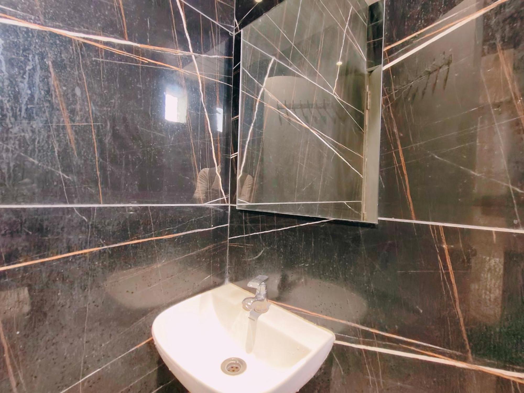 Hotel Pragati Inn Ахмаднагар Екстериор снимка
